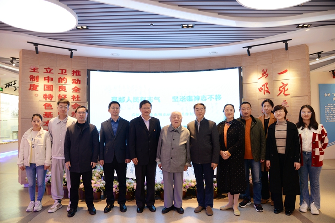 1679296907455276.jpg 新四军老战士丁位西来邮参观血防展览馆图片1.JPG