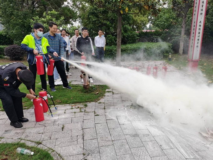 1683358659189164.jpg 高邮市疾控中心:以演代练,提升消防灭火器材应急使用能力图片3.jpg