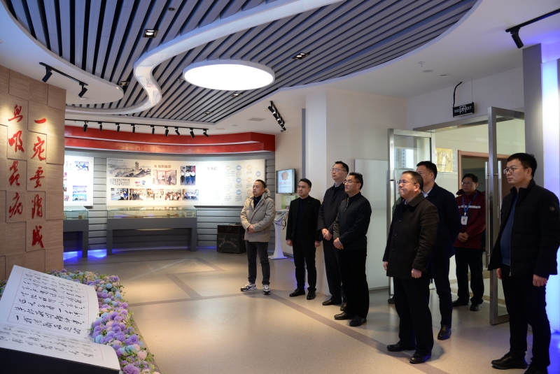 1736930503277186.jpg 江苏省疾病预防控制局副局长顾帮朝调研高邮血防工作图片1.JPG